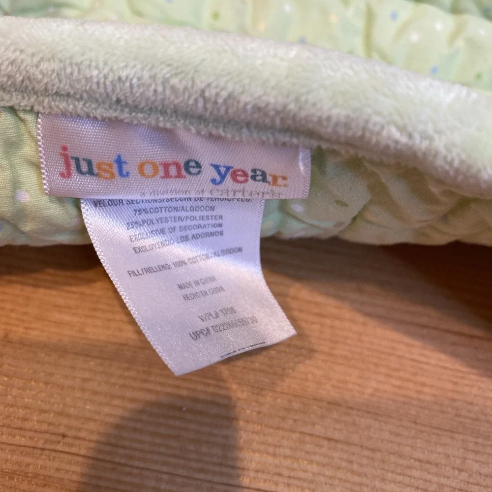 CARTER'S JUST ONE YEAR Alphabet Animals Design Quilted‎ Baby Blanket 40